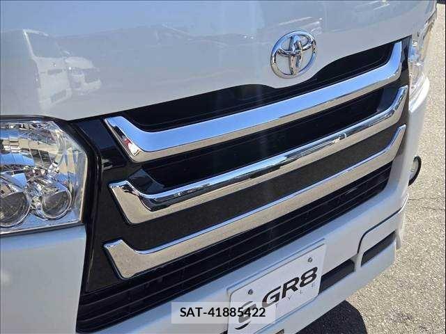 Toyota HIACE VAN 2014-01 3934325-17