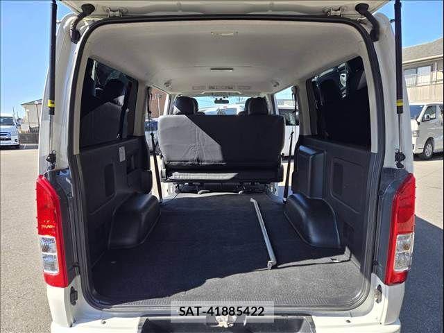 Toyota HIACE VAN 2014-01 3934325-19