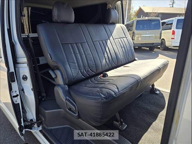 Toyota HIACE VAN 2014-01 3934325-7