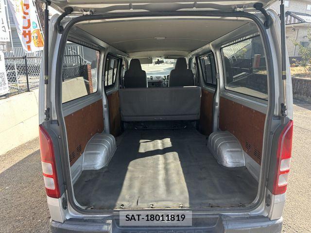 Toyota HIACE VAN 2005-12 3934335-8
