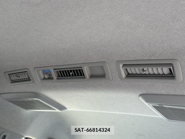 Toyota HIACE VAN 2012-06 3934329-12