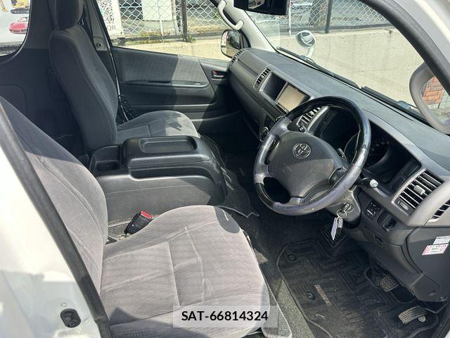 Toyota HIACE VAN 2012-06 3934329-17
