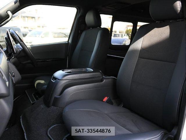 Toyota HIACE VAN 2021-01 4043196-17