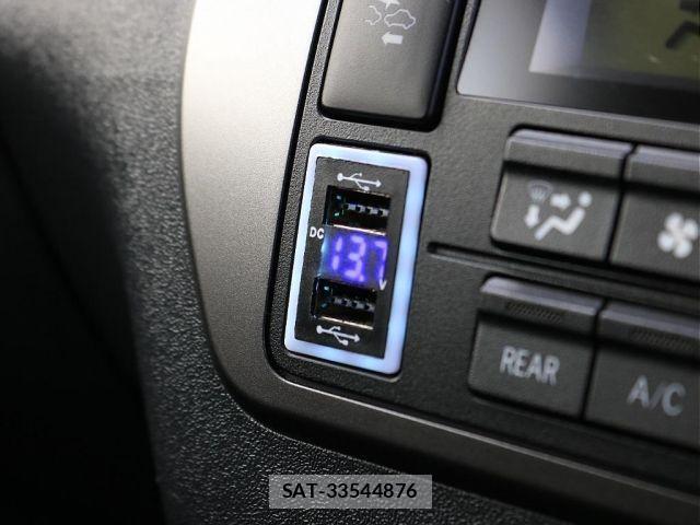 Toyota HIACE VAN 2021-01 4043196-19