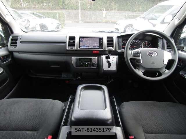 Toyota HIACE VAN 2017-02 4043213-5