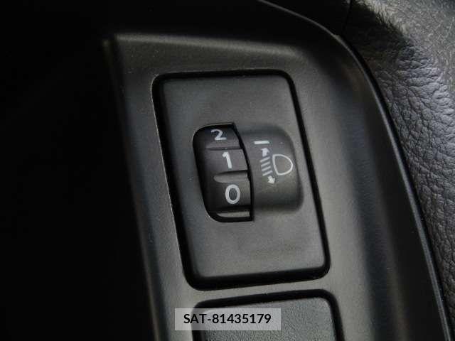 Toyota HIACE VAN 2017-02 4043213-8
