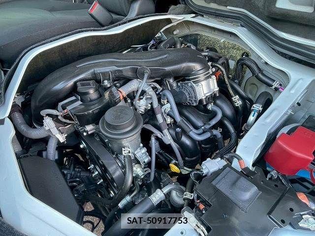 Toyota HIACE VAN 2026-01 4139452-18