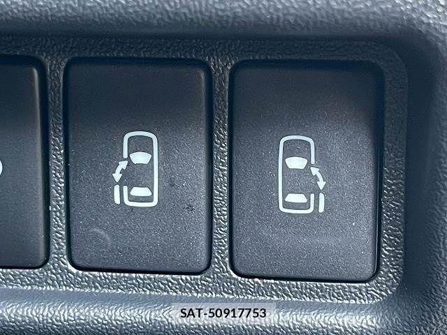 Toyota HIACE VAN 2026-01 4139452-4
