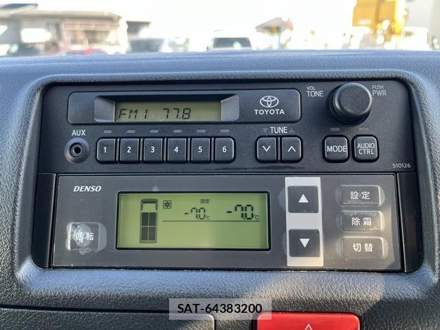 Toyota HIACE VAN 2017-02 4175670-4