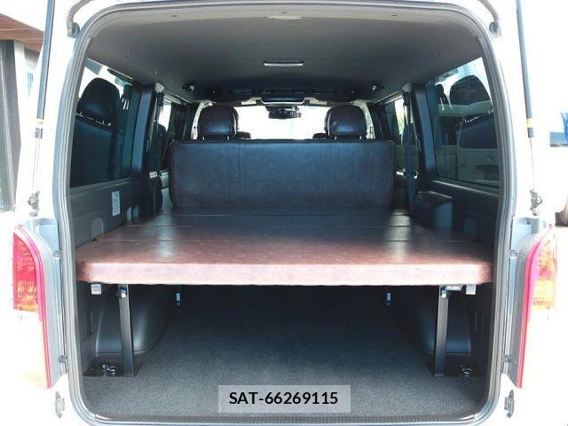 Toyota HIACE VAN 2020-04 4324707-12