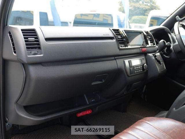 Toyota HIACE VAN 2020-04 4324707-8