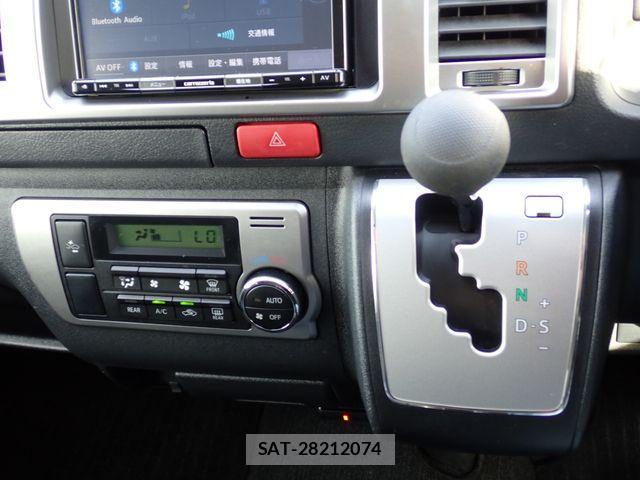 Toyota HIACE VAN 2020-11 4392611-11