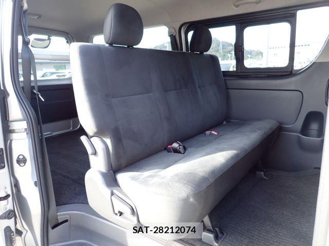 Toyota HIACE VAN 2020-11 4392611-17