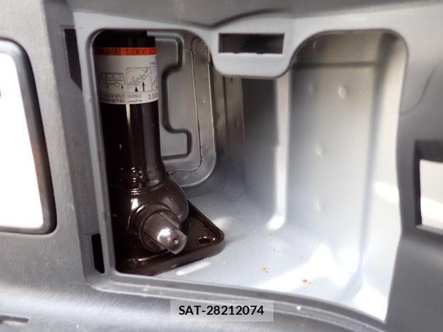 Toyota HIACE VAN 2020-11 4392611-20