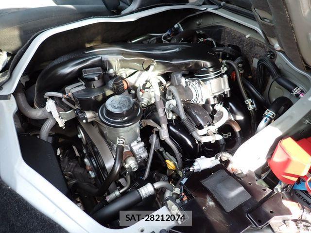 Toyota HIACE VAN 2020-11 4392611-23