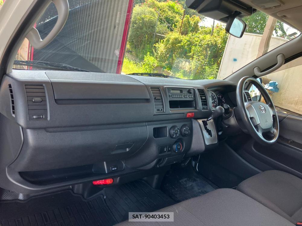 Toyota HIACE VAN 2019 1164374-13
