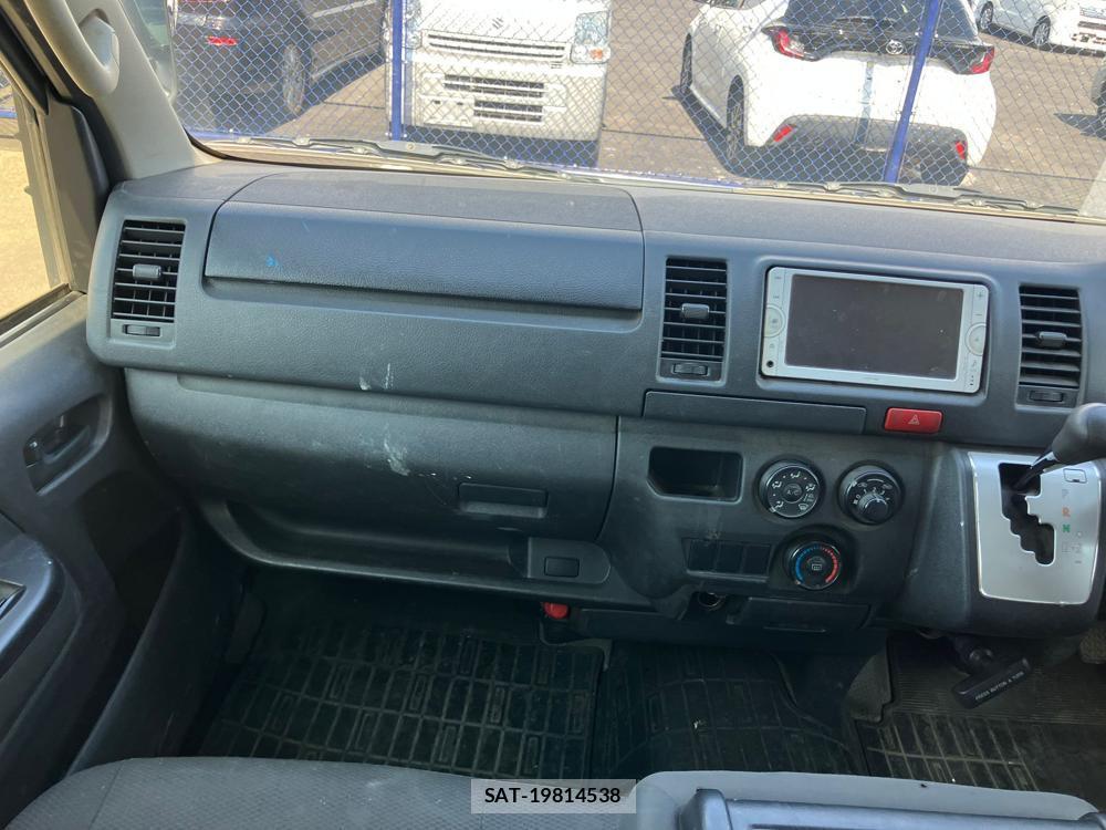 Toyota HIACE VAN 2019 1295220-17