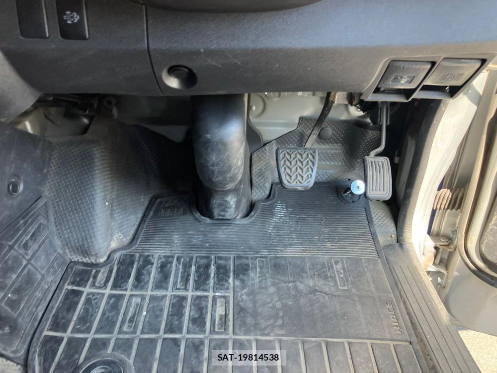 Toyota HIACE VAN 2019 1295220-25
