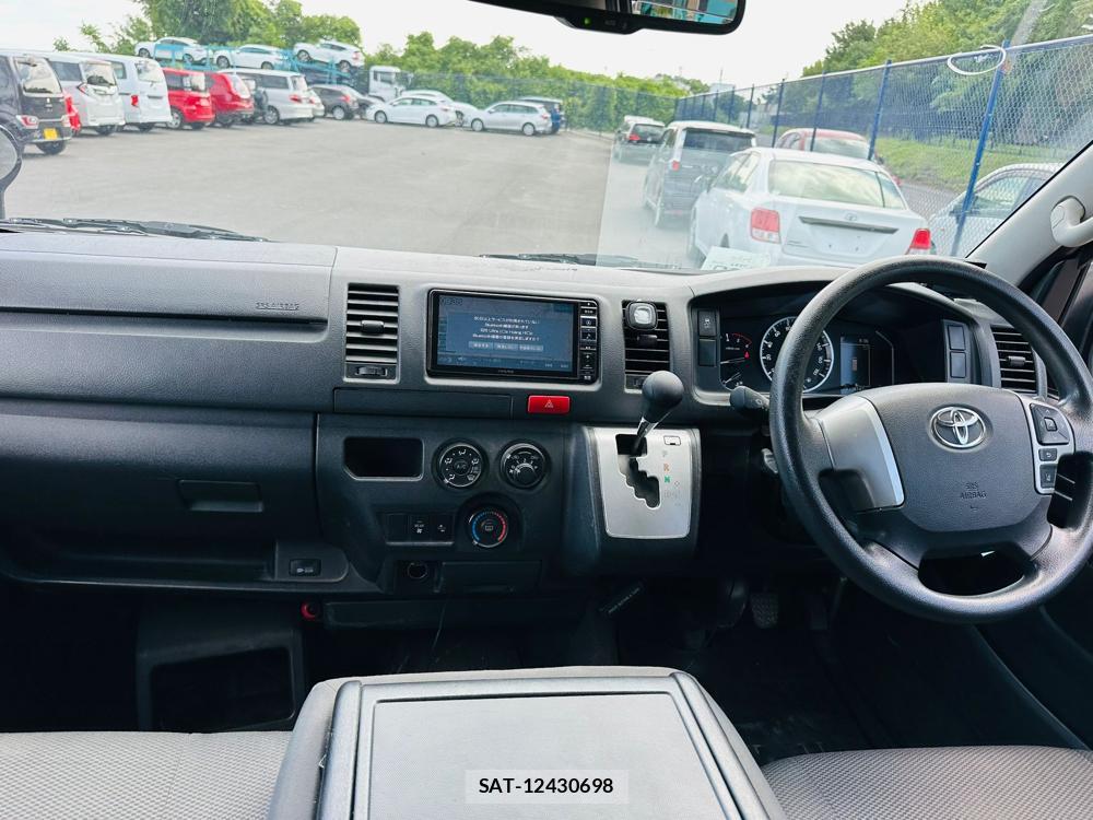 Toyota HIACE VAN 2020 7175256-11