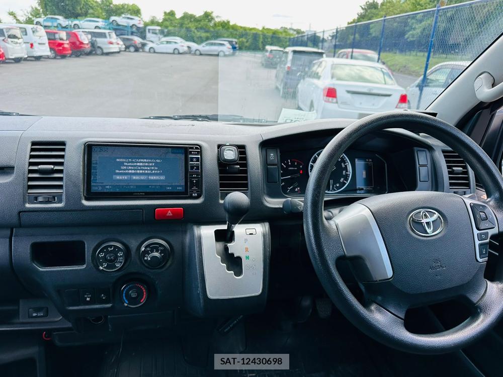 Toyota HIACE VAN 2020 7175256-12