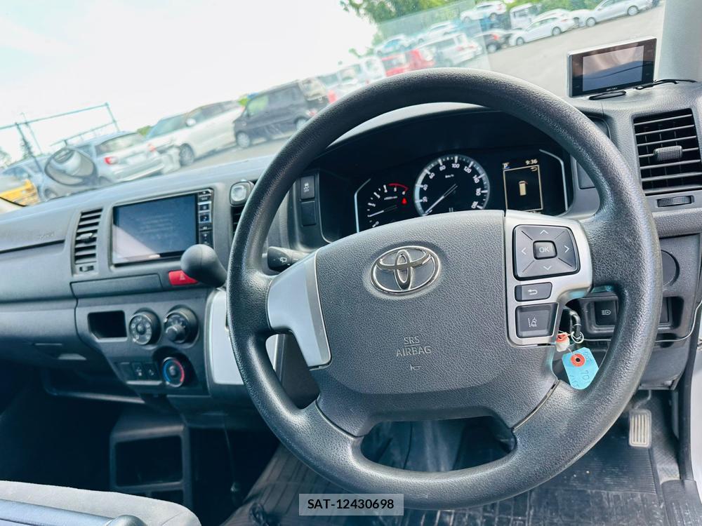 Toyota HIACE VAN 2020 7175256-13