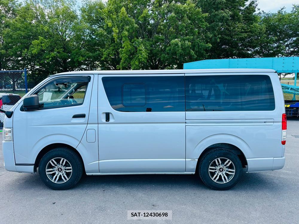 Toyota HIACE VAN 2020 7175256-1
