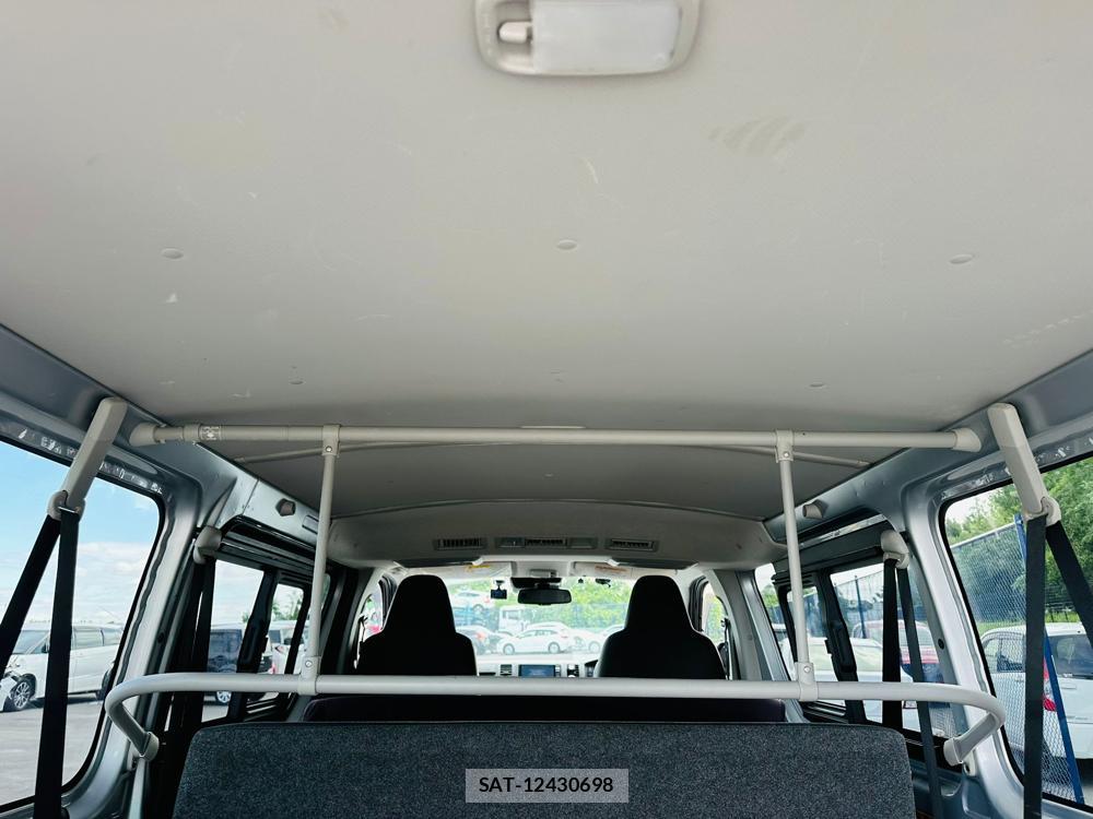 Toyota HIACE VAN 2020 7175256-23