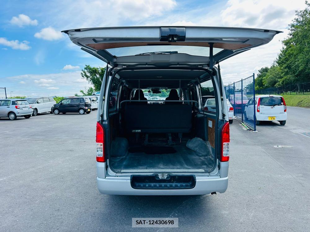 Toyota HIACE VAN 2020 7175256-25