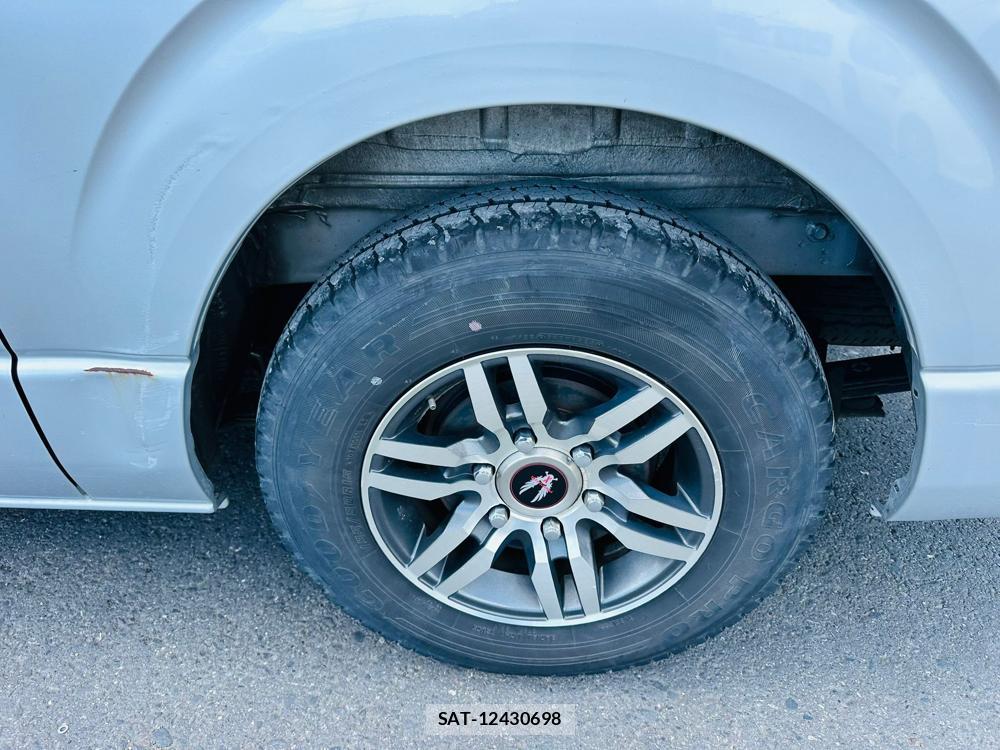Toyota HIACE VAN 2020 7175256-29