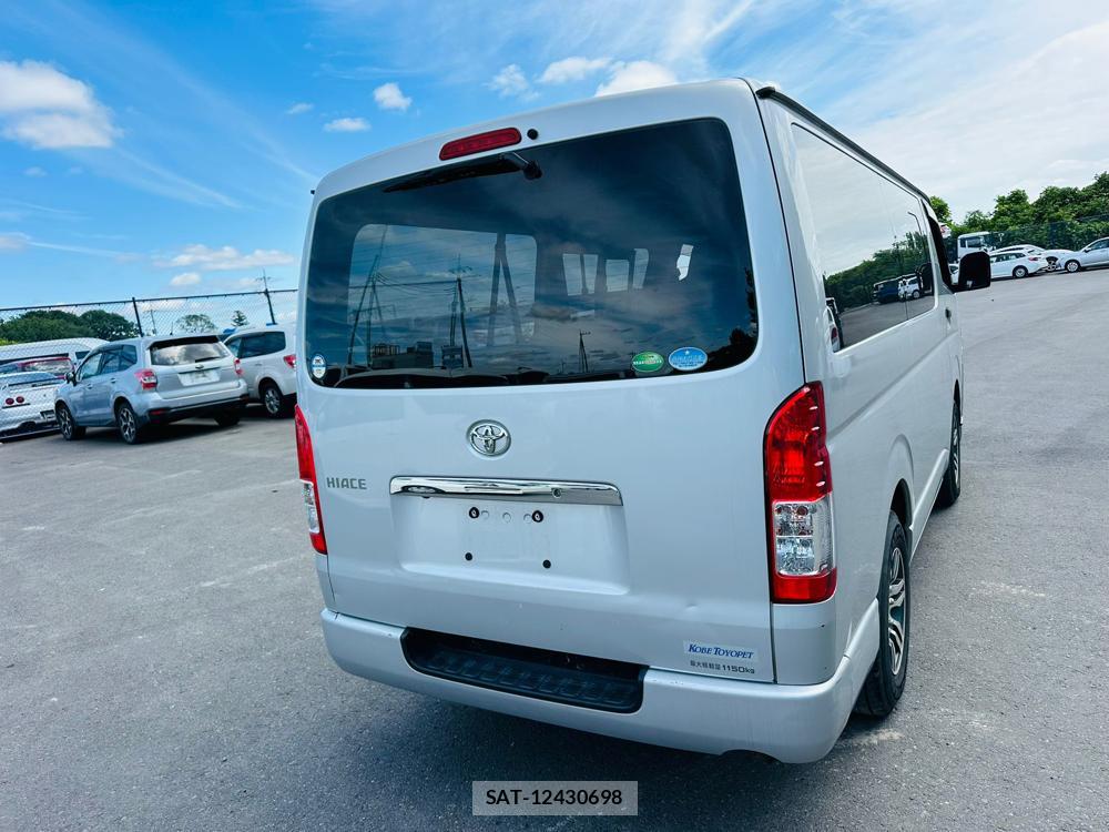 Toyota HIACE VAN 2020 7175256-4