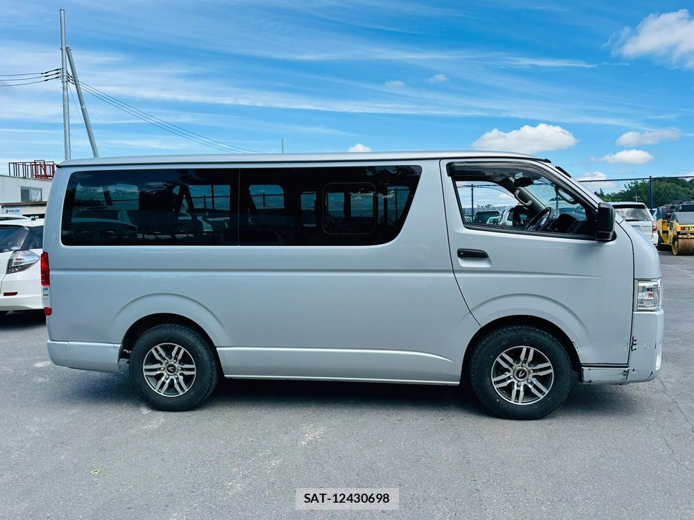 Toyota HIACE VAN 2020 7175256-5