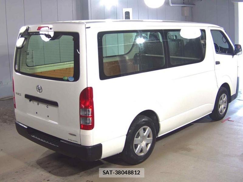 Toyota HIACE VAN 2019 7332502-1
