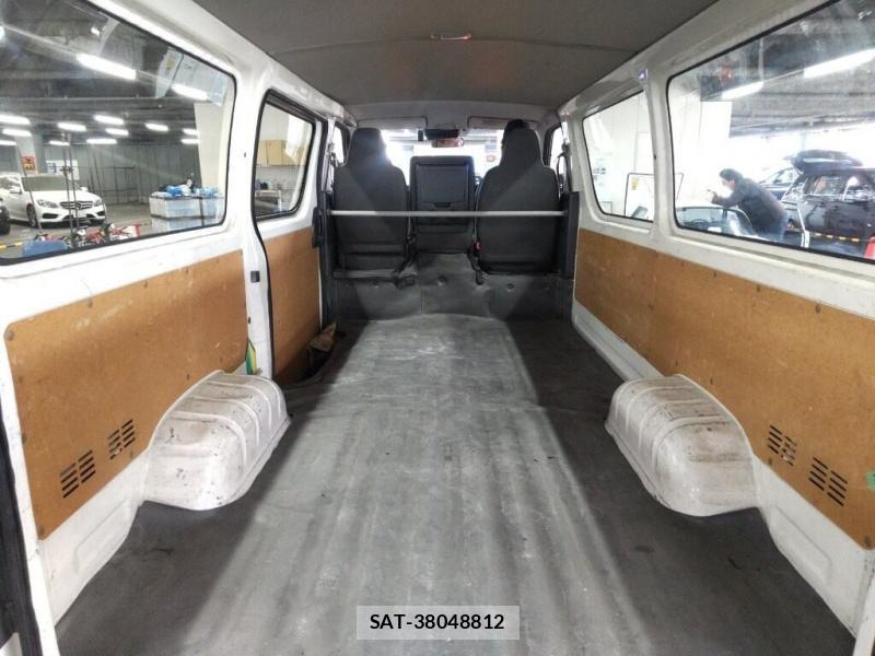 Toyota HIACE VAN 2019 7332502-4