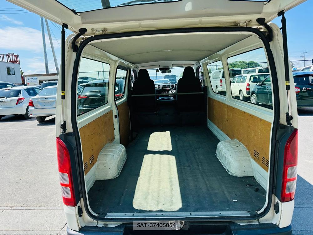 Toyota HIACE VAN 2019 7263047-24