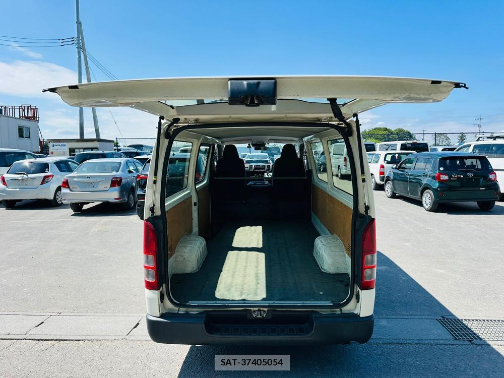 Toyota HIACE VAN 2019 7263047-25