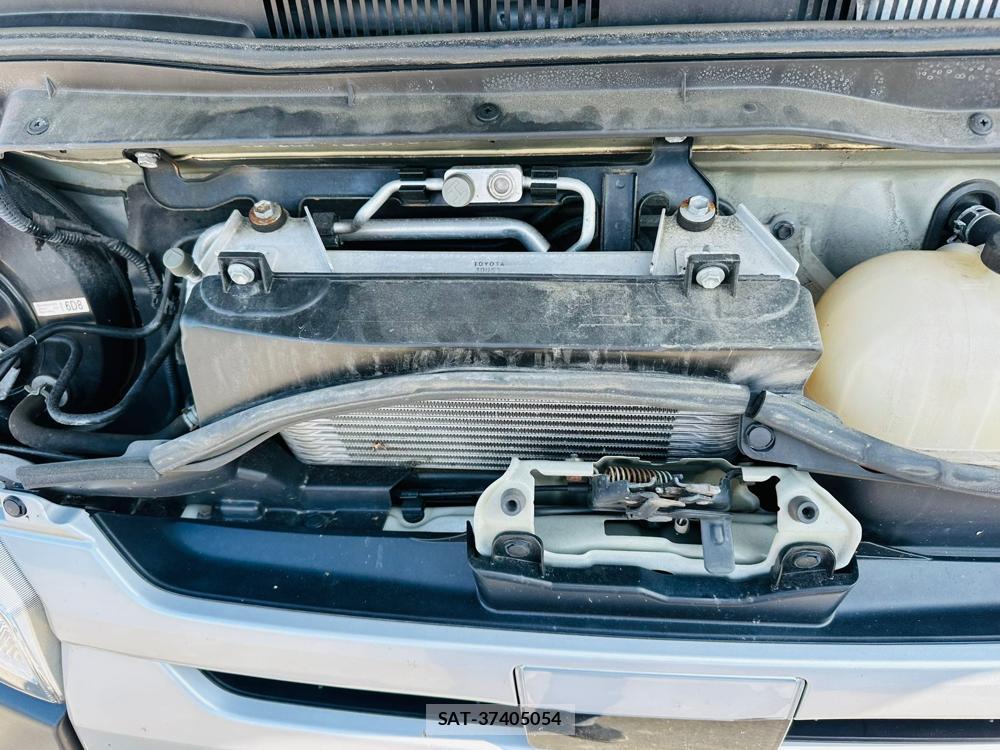 Toyota HIACE VAN 2019 7263047-37