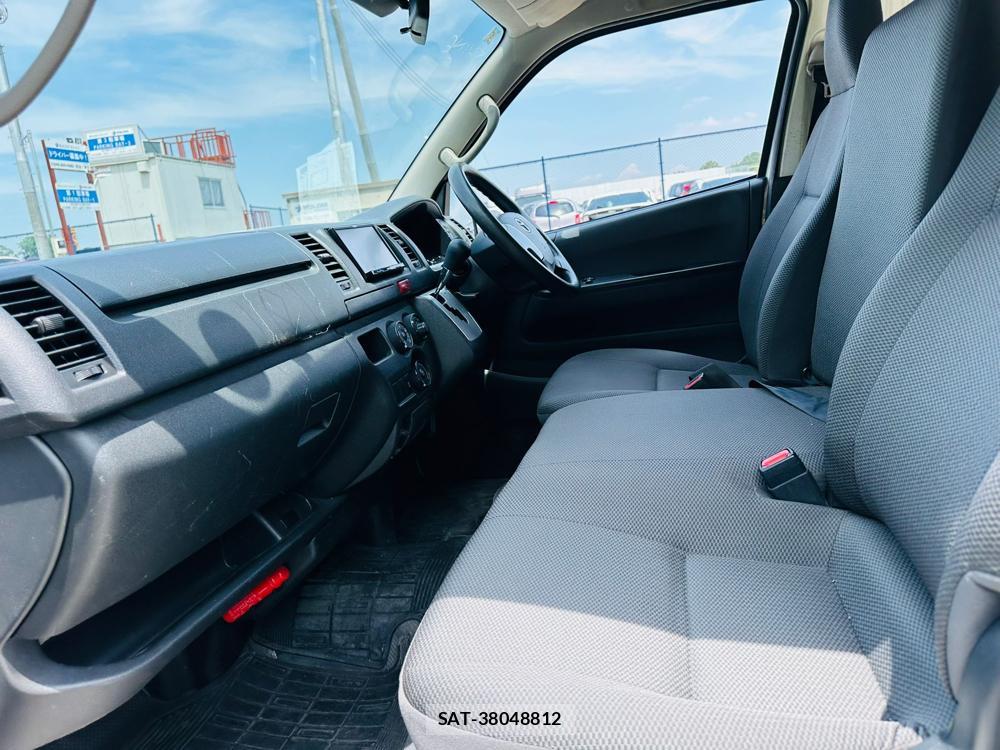 Toyota HIACE VAN 2019 7332502-9