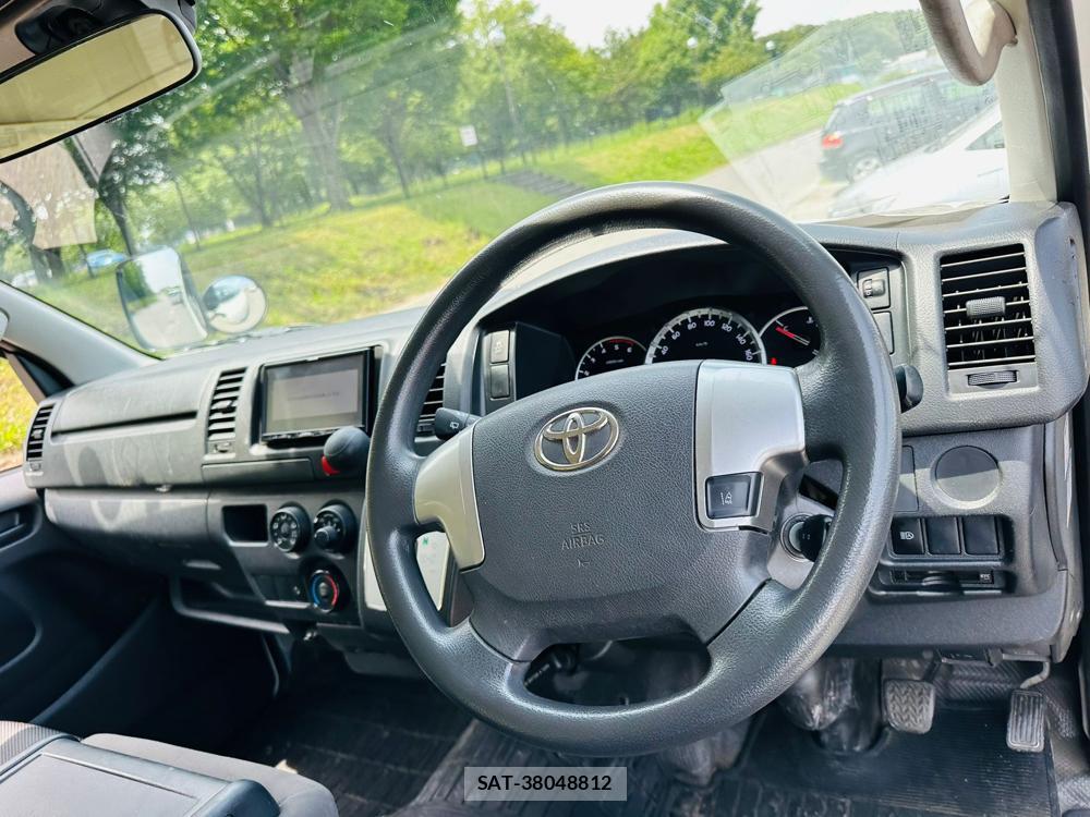 Toyota HIACE VAN 2019 7332502-13