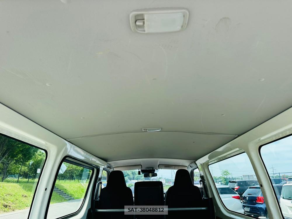 Toyota HIACE VAN 2019 7332502-23