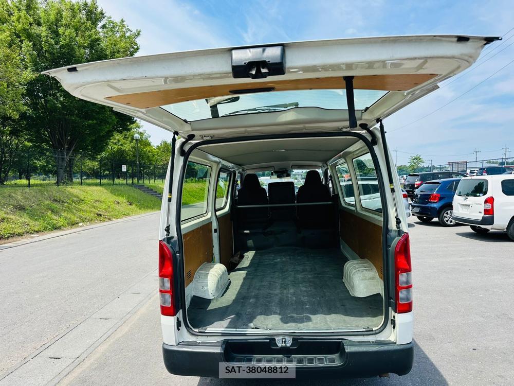 Toyota HIACE VAN 2019 7332502-25
