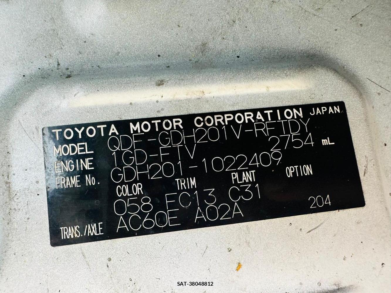 Toyota HIACE VAN 2019 7332502-38