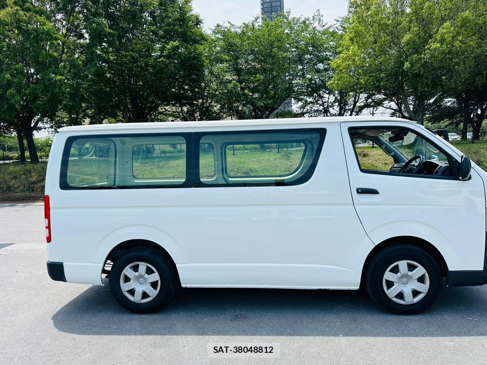 Toyota HIACE VAN 2019 7332502-5
