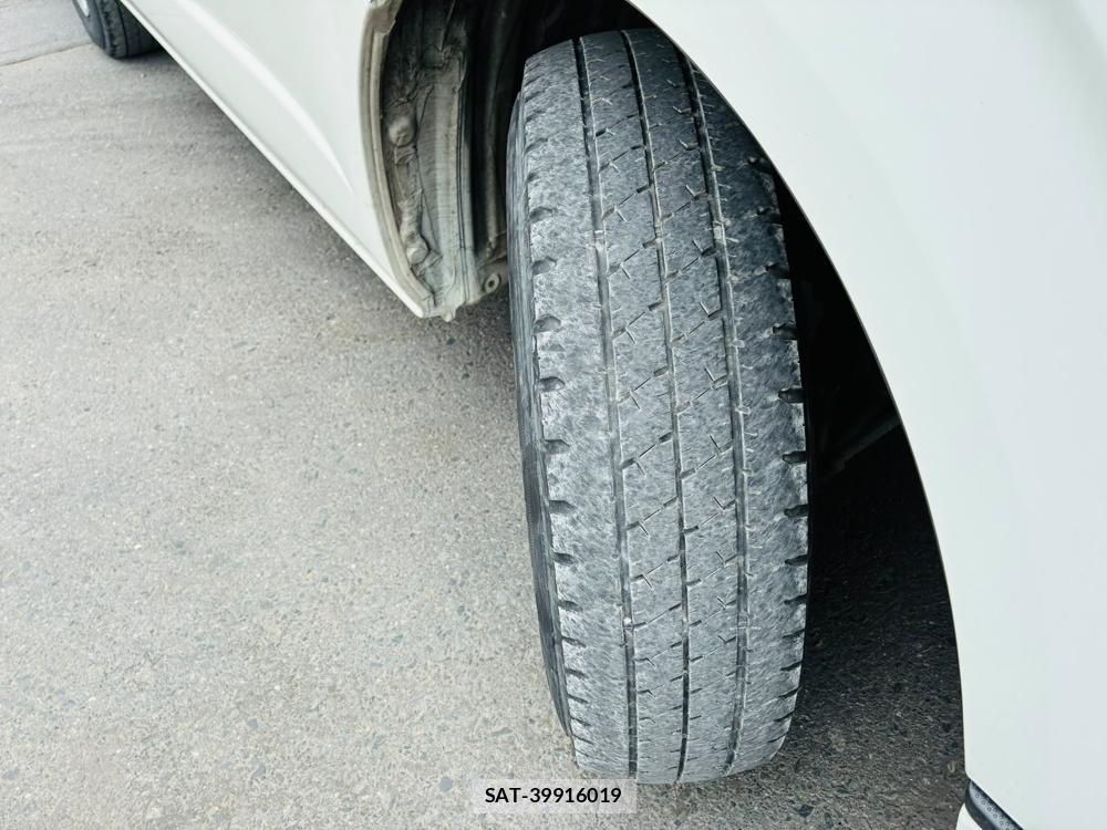 Toyota HIACE VAN 2019-06 8031327-31