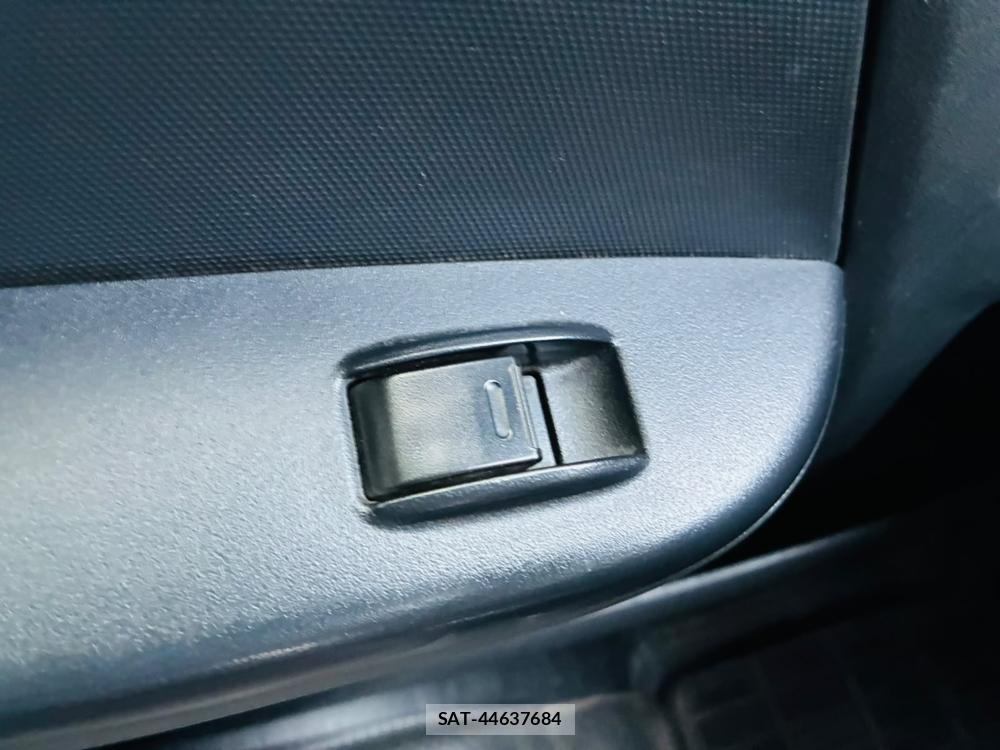 Toyota HIACE VAN 2019-02 8023939-22