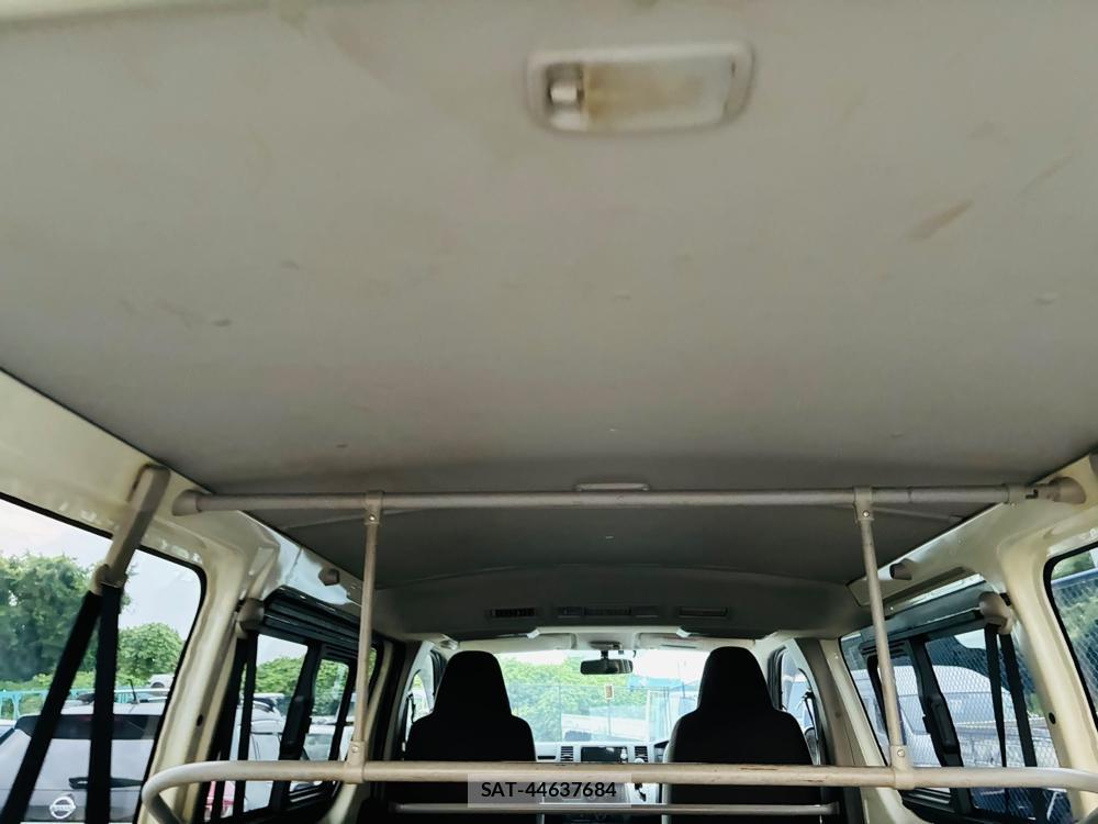 Toyota HIACE VAN 2019-02 8023939-23