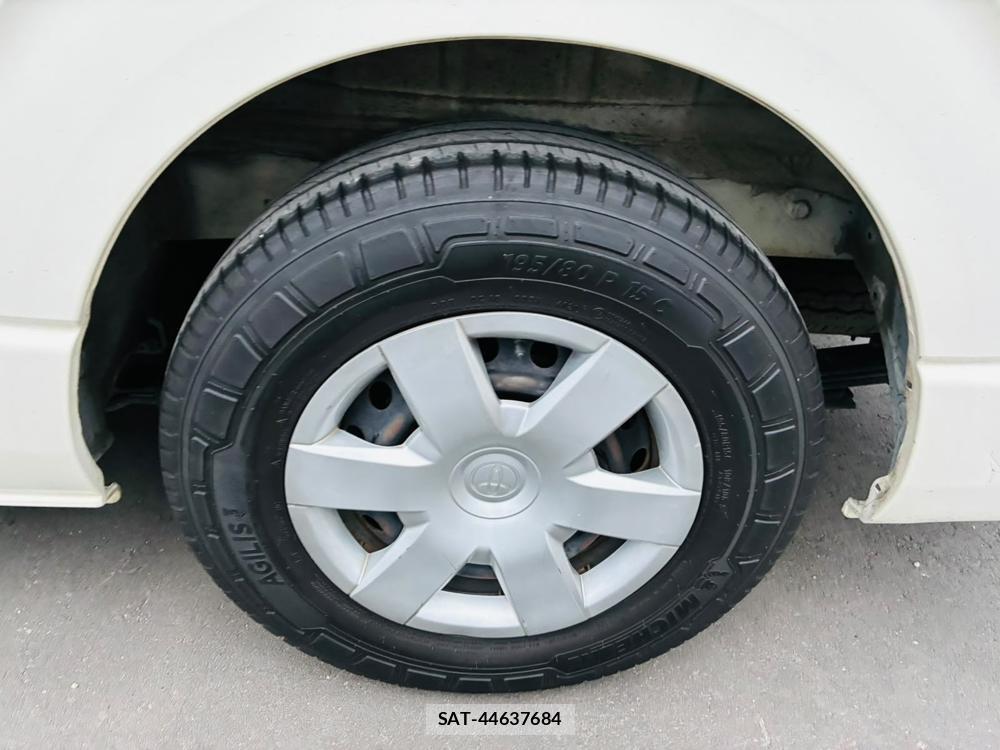 Toyota HIACE VAN 2019-02 8023939-29