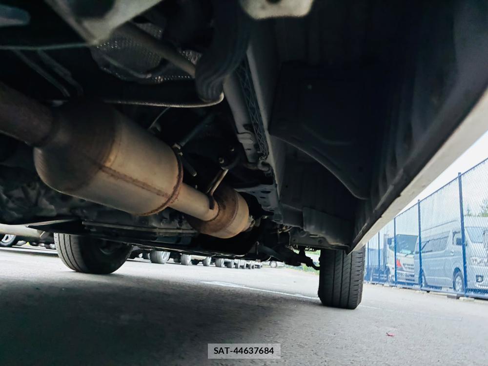 Toyota HIACE VAN 2019-02 8023939-35