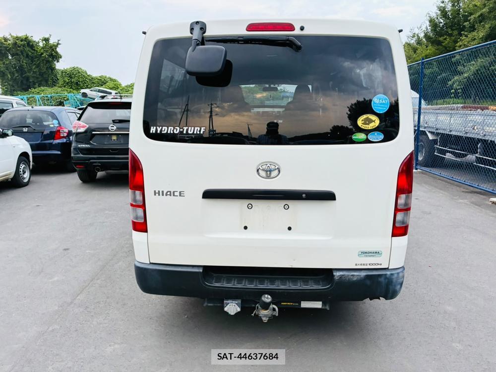 Toyota HIACE VAN 2019-02 8023939-3