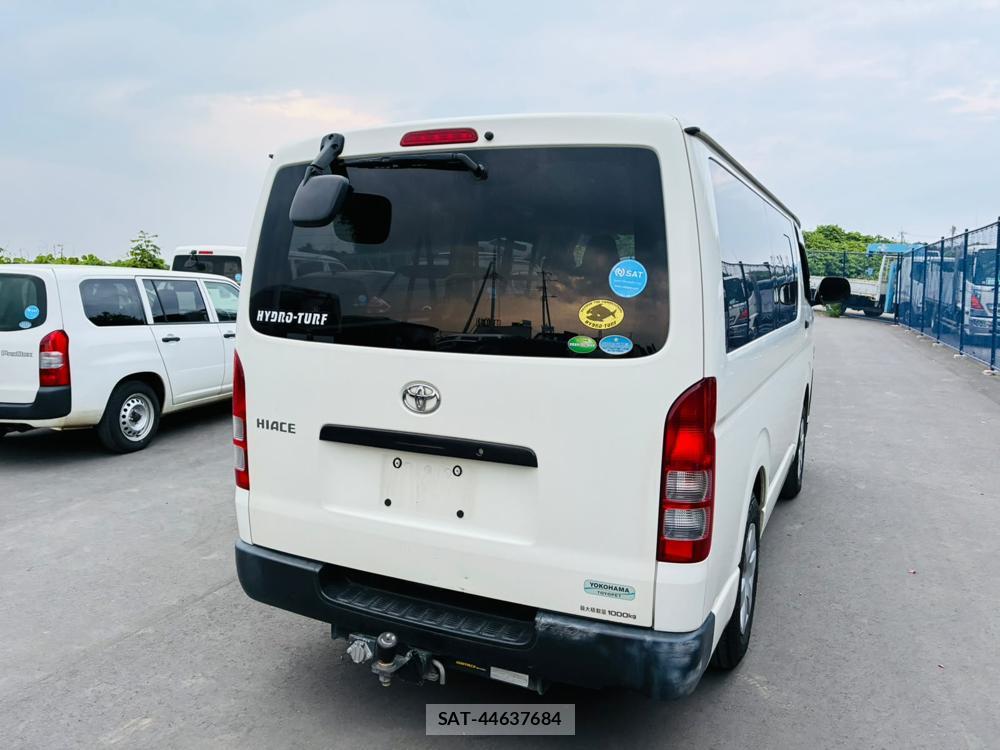 Toyota HIACE VAN 2019-02 8023939-4
