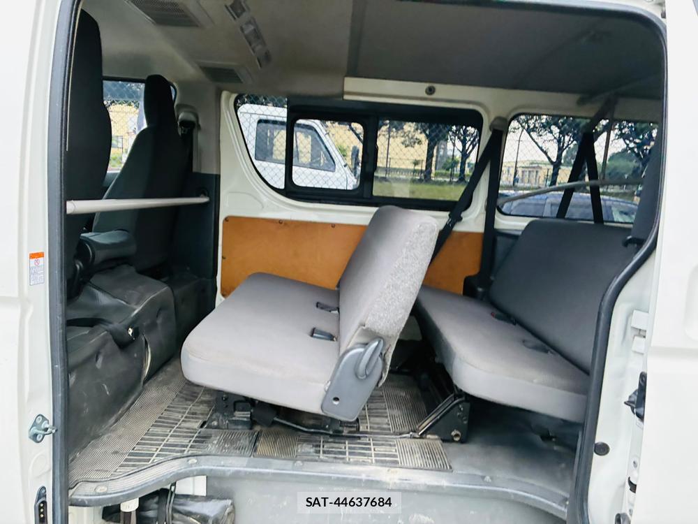 Toyota HIACE VAN 2019-02 8023939-8